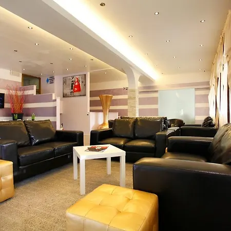 Vintage Hotel 3*