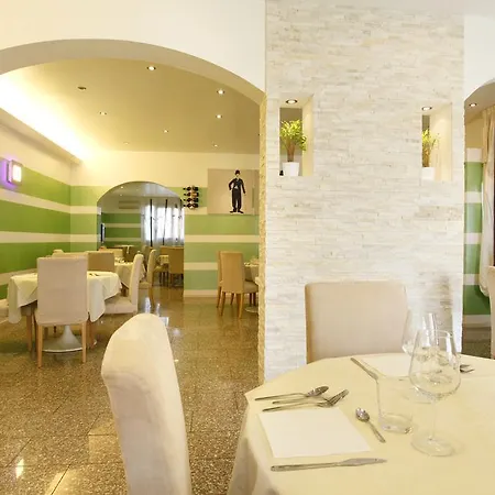Hotel Vintage 3*