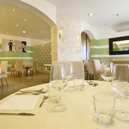 Vintage Hotel 3*