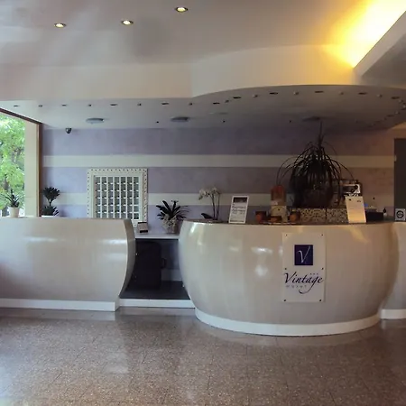 Hotel Vintage 3*